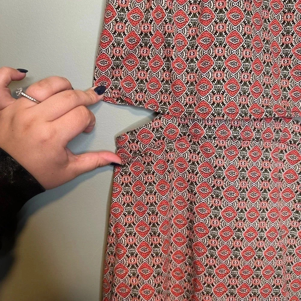 Hollister‎ cutout side dress - Picture 5 of 8